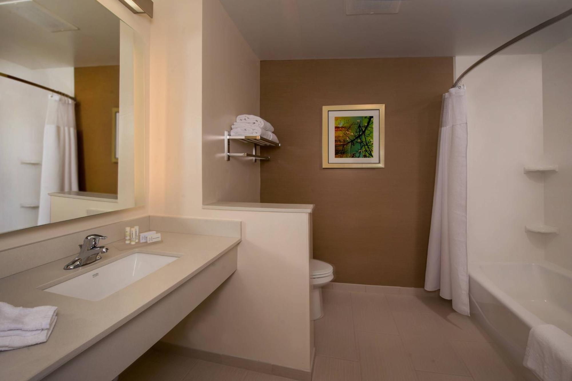 Fairfield Inn & Suites By Marriott Washington Bagian luar foto